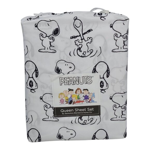 Peanuts Snoopy Queen Sheet Set By Berkshire Black & White 4 Piece Set Polyester - Picture 7 of 7